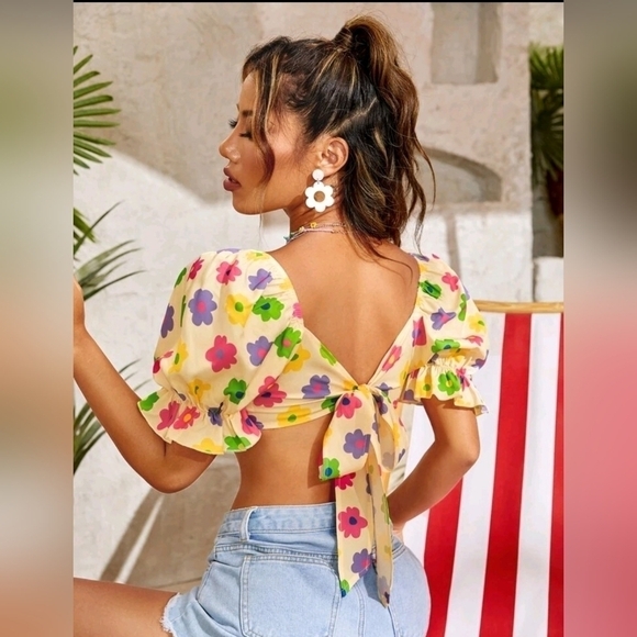Puff Sleeve Tie Back Top - Picture 1 of 4